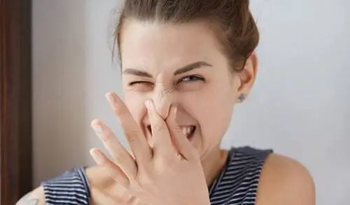 狐臭怎么解決根除 用我去狐臭的經驗告訴你,治療狐臭這幾招有用