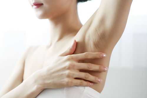 油耳屎一定有狐臭嗎 可以治療嗎